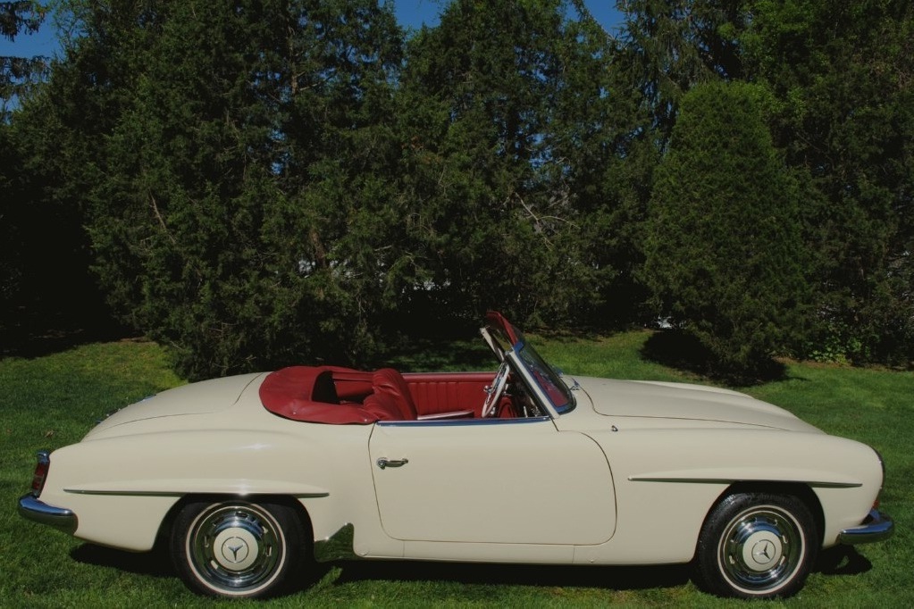 Flawlessly restored 190SL convertible with vintage precision