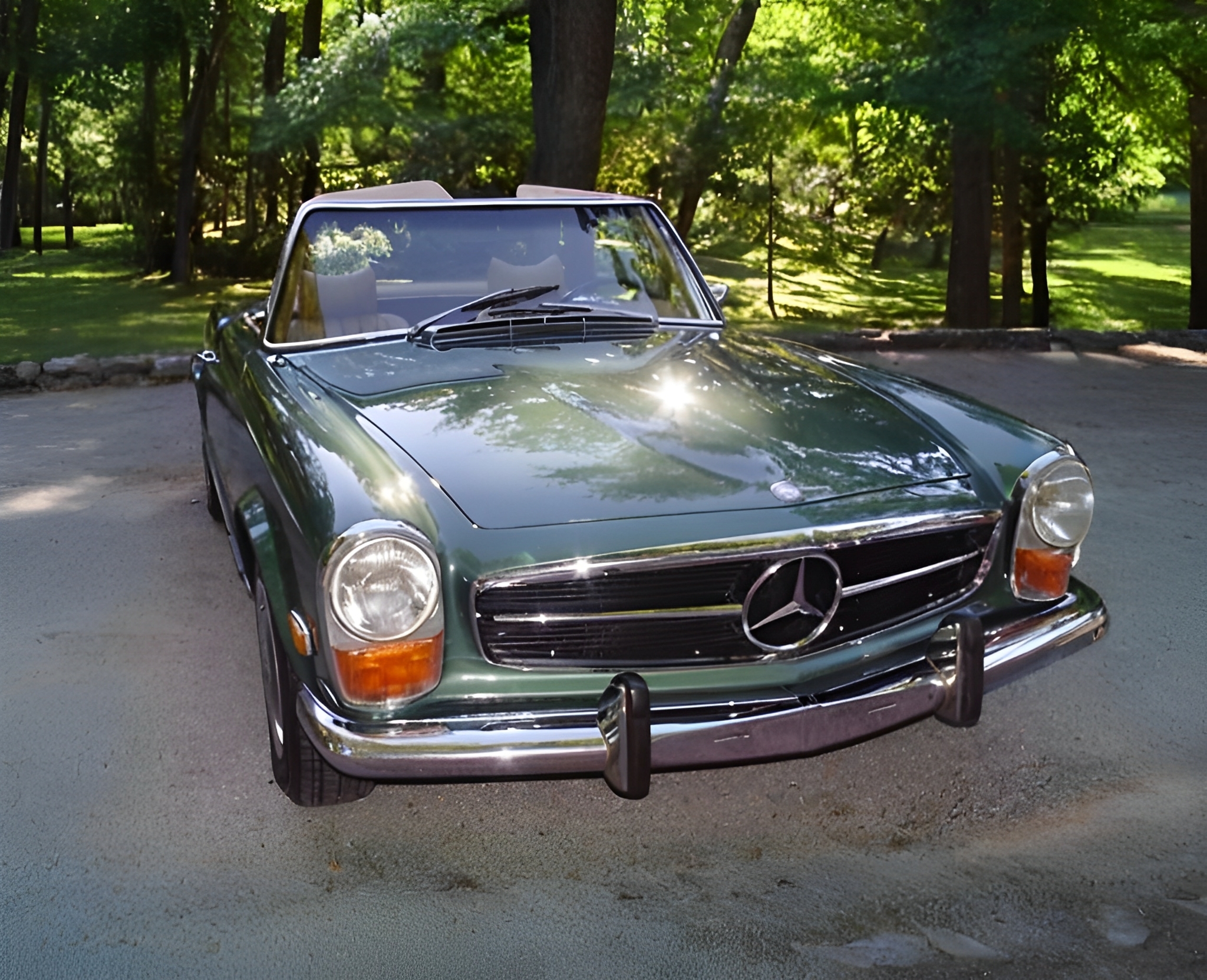 This 1970 Mercedes-Benz 280SL Pagoda boasts impeccable condition, Green exterior, and Tan interior—perfect for the discerning enthusiast.