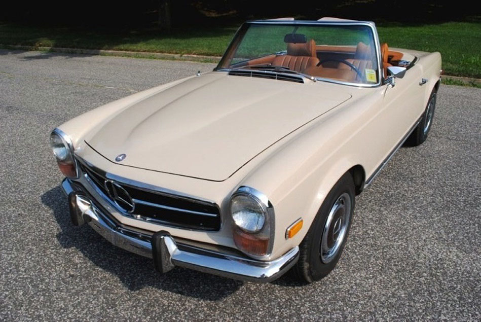 Collector-grade 280SL Pagoda with correct Cognac interior and original equipment.